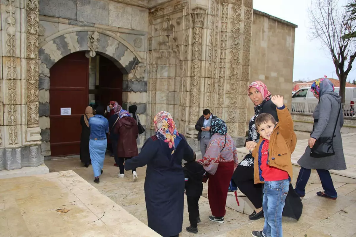 Şehir Gezilerine Ahi Osman ve Kırbağı Mahallesi Katıldı