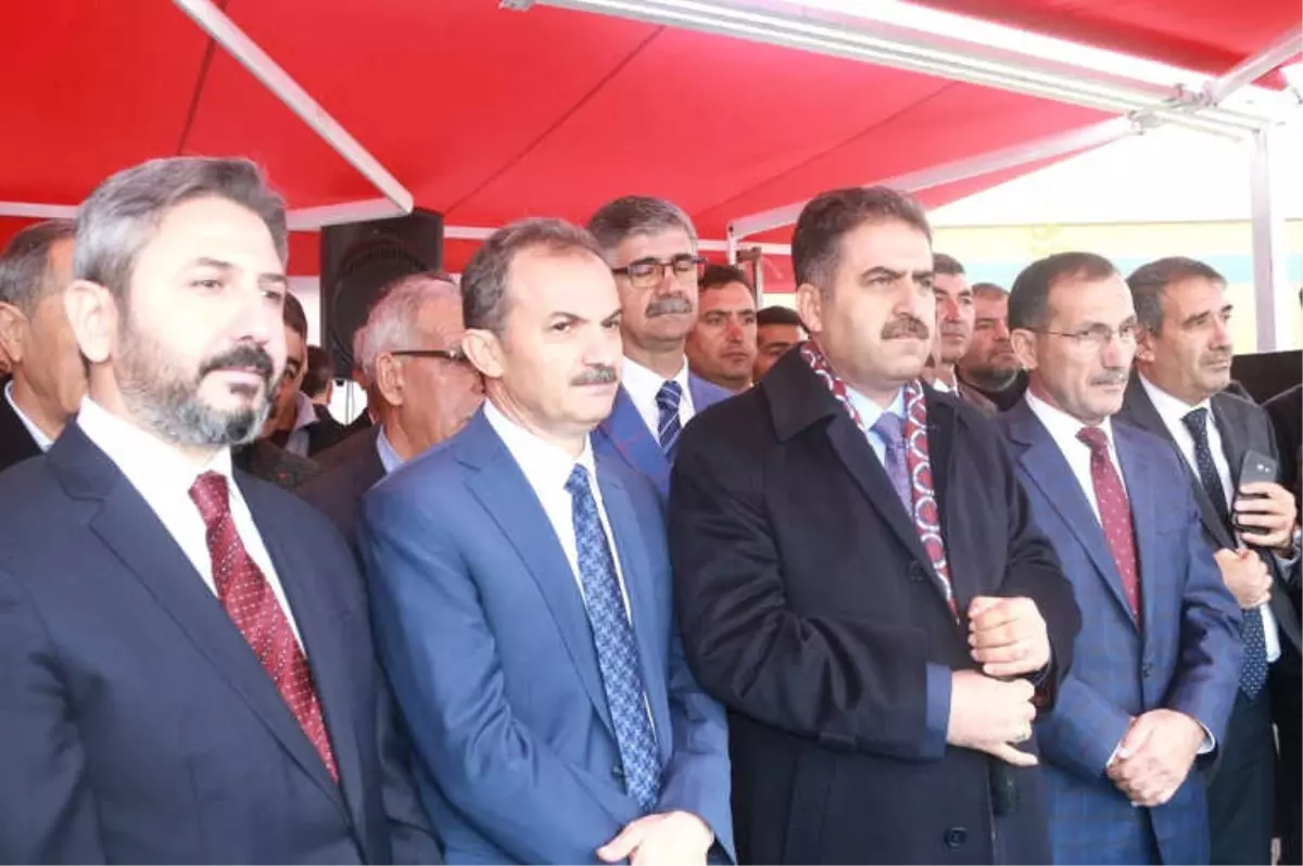 AK Parti Belediye Başkan Adayına Miting Havasında Karşılama