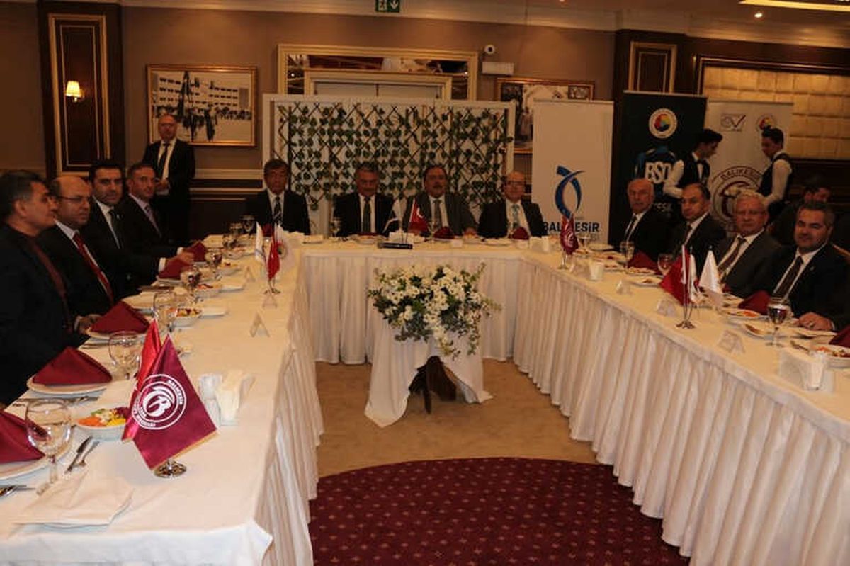 Balıkesir\'de İş Dünyası Protokolü Ağırladı