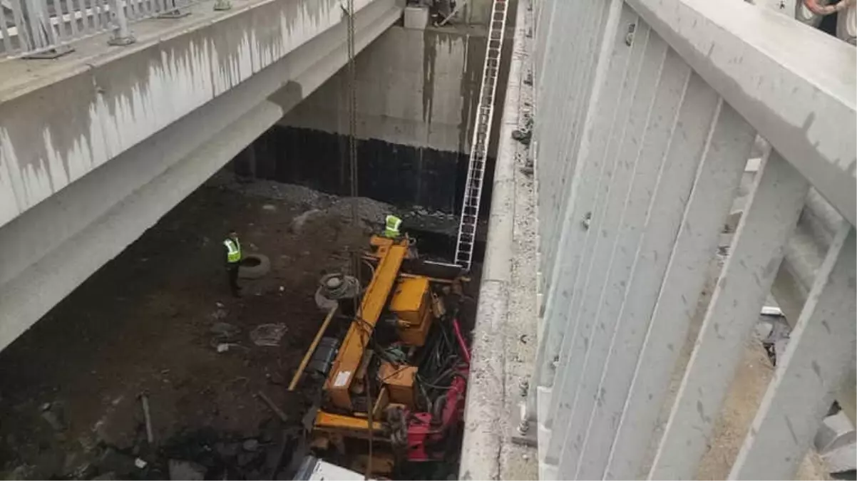 Beton Mikseri Viyadükten Uçtu: 1 Ölü