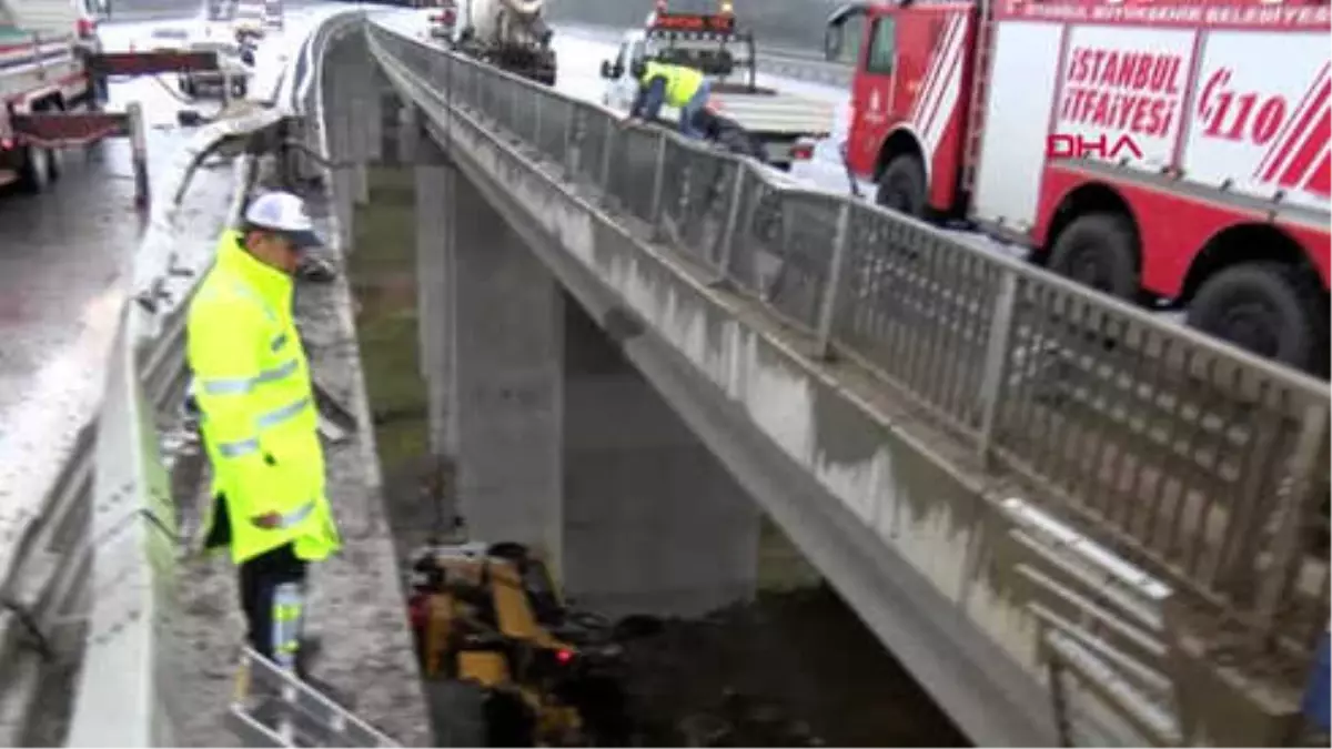 Beton Mikseri Viyadükten Uçtu