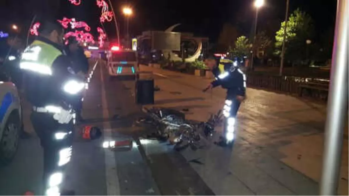 Çalıntı Motosikletle Polisten Kaçarken Kaza Yaptılar