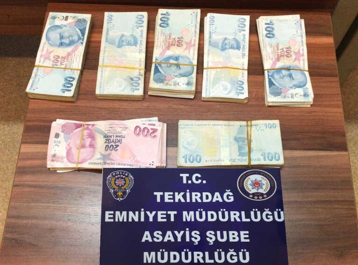 Dolandırıcılar İki Kişiyi 516 Bin TL Dolandırdı