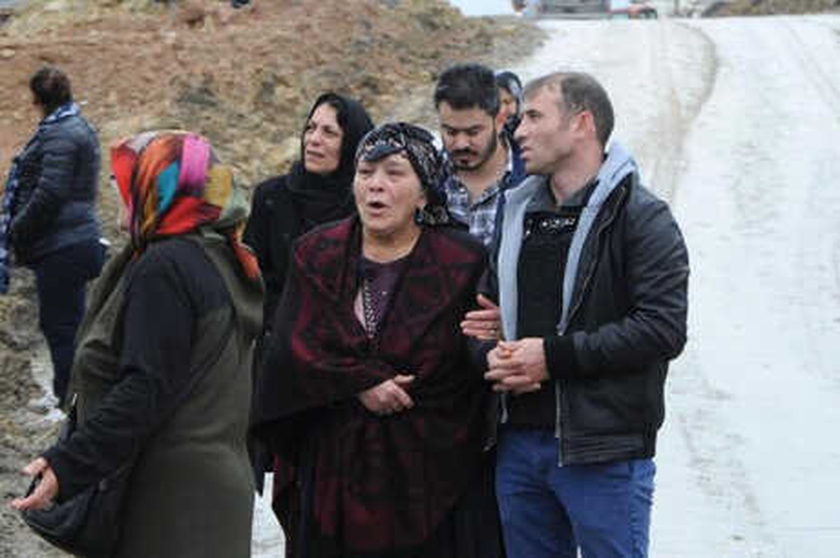 Gebze\'de Viyadük İnşaatı Sırasında Beton Blok Düştü; 4 İşçi Enkaz Altında Kaldı (7)