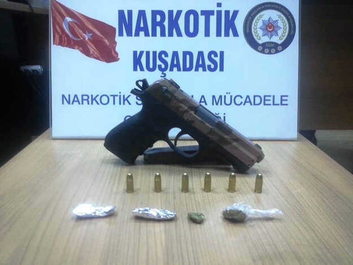 Kuşadası\'nda Yakalanan Uyuşturucu Taciri Tutuklandı