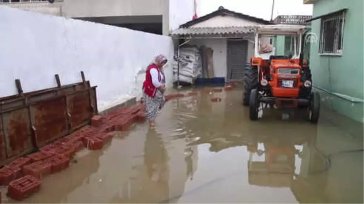 Sağanak Su Baskınlarına Sebep Oldu