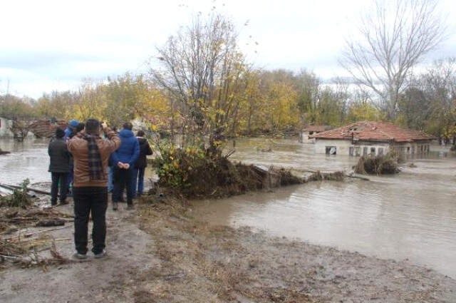 Son Dakika! Edirne'deki Selde Kaybolan 78 Yaşındaki Vatandaşın Cansız Bedenine Ulaşıldı