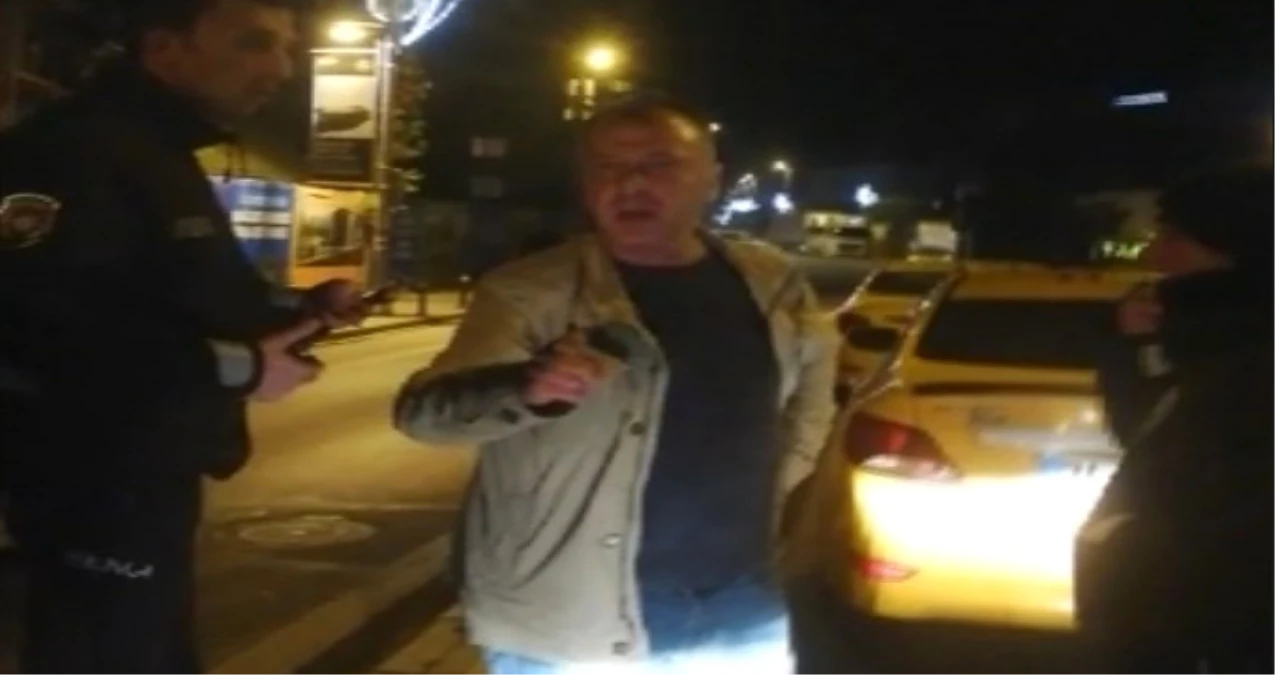 Taksici, "Cumhurbaşkanı\'na Meydan Okuyorsun" Deyip UBER Sürücüne Saldırdı! Dehşet Anları Kamerada