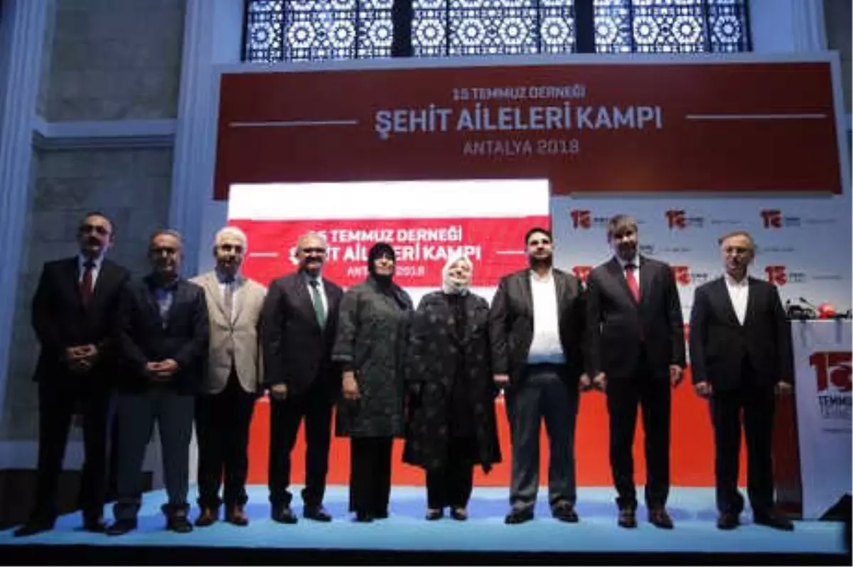 15 Temmuz Şehitlerinin Yakınları Antalya\'da Bir Araya Geldi