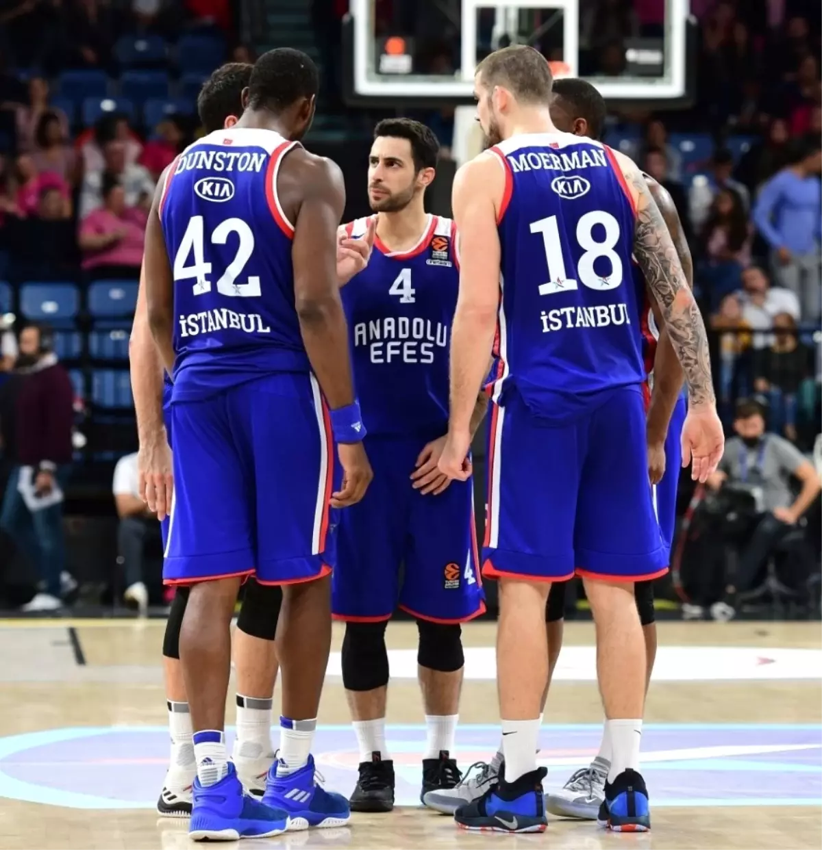 Anadolu Efes, Baskonia Vitoria Gasteiz Ağırlayacak