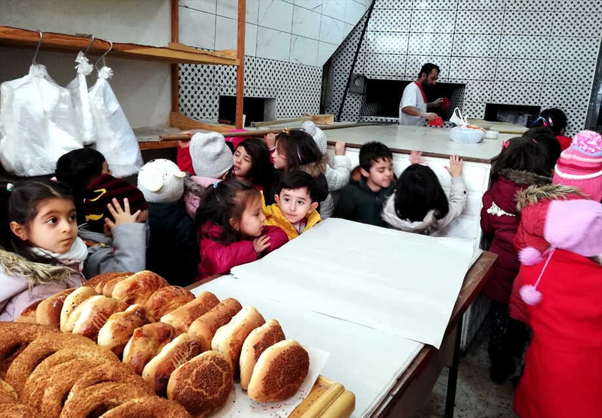 Anaokulu Öğrencileri Ekmek İsraf Etmemeyi Öğreniyor