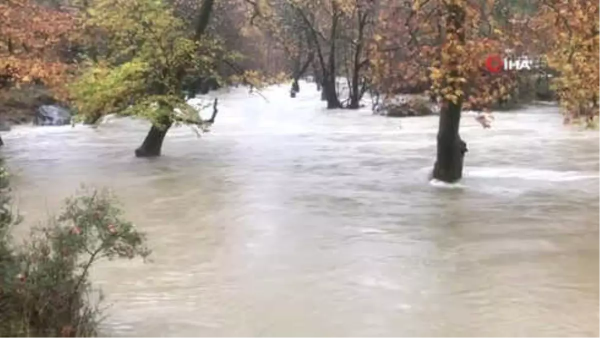 Antalya Üzümdere Irmağı\'nın Su Seviyesi Yükseldi