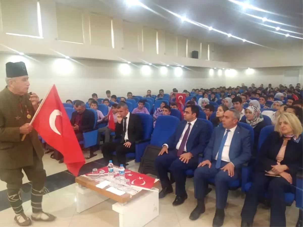 Daday\'da Öğrencilere Çanakkale Zaferi ve Atatürk Anlatıldı