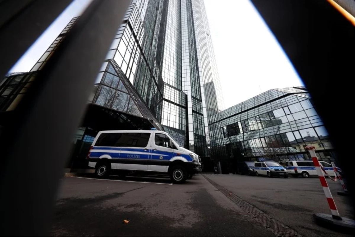 Deutsche Bank\'a Operasyon: Frankfurt\'daki Genel Merkezde Arama Yapılıyor