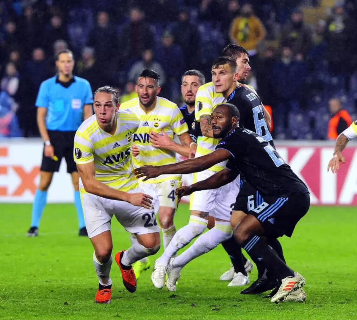 Fenerbahçe Gruptan Çıkmayı Garantiledi