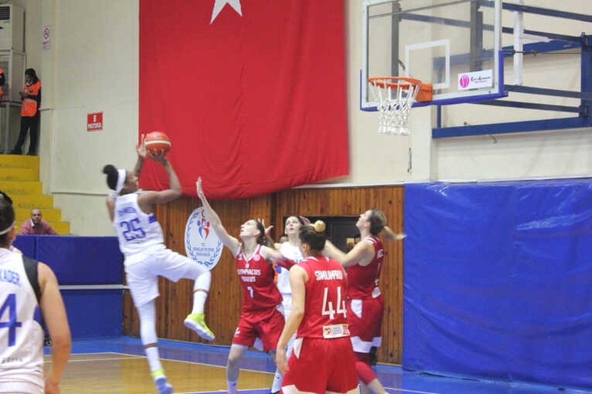 Fıba Kadınlar Avrupa Ligi: Hatay Büyükşehir Belediyespor: 71 - Olympiakos: 55