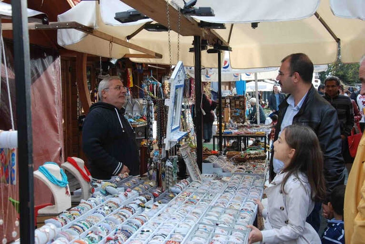 Köyceğiz\'de İkinci El Pazarı İlgi Görüyor