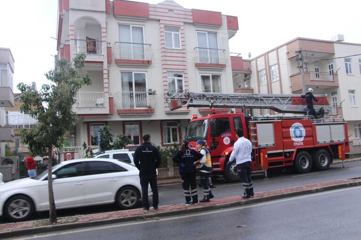 Polise Kapıyı, Hayatından Endişe Duyulduğu İhbarı Yapılan Genç Kız Açtı