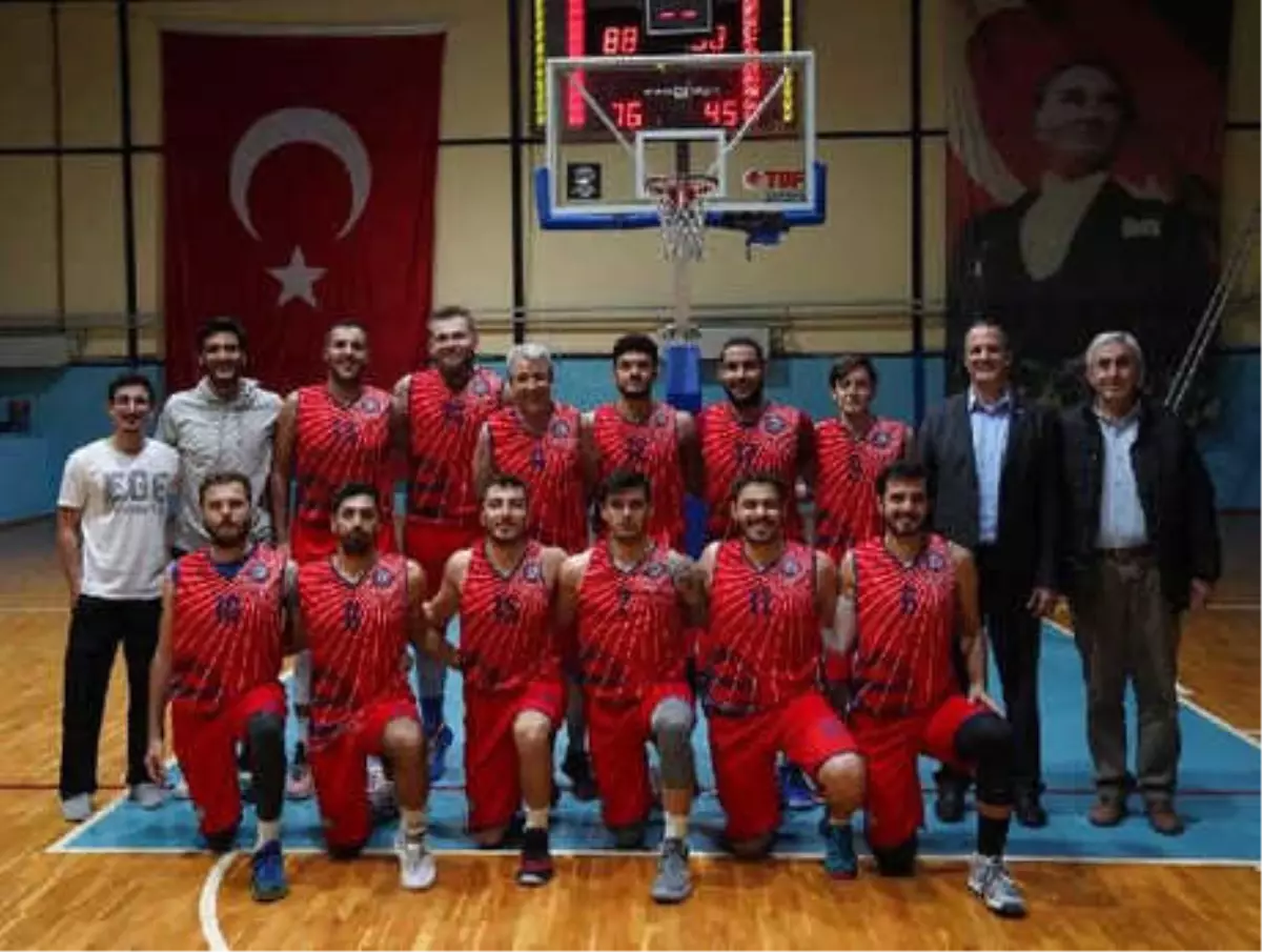 Rektör Budak Basketbolcu Oldu