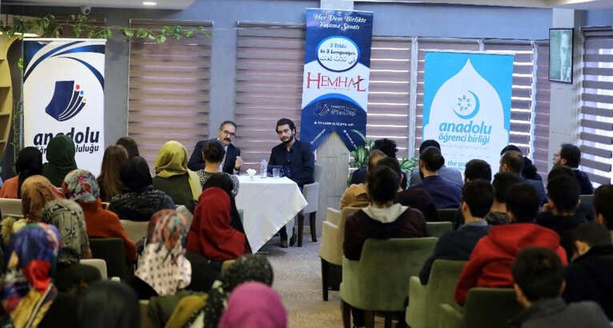 Rektör Prof. Dr. Gür Öğrencilerle Buluştu