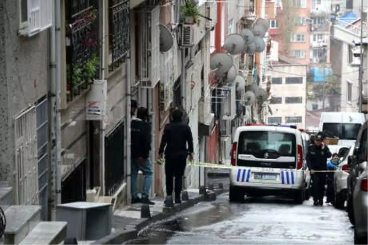 Şişli\'de Hareketlilik: Polis Bir Sokakta Önlem Aldı (1)