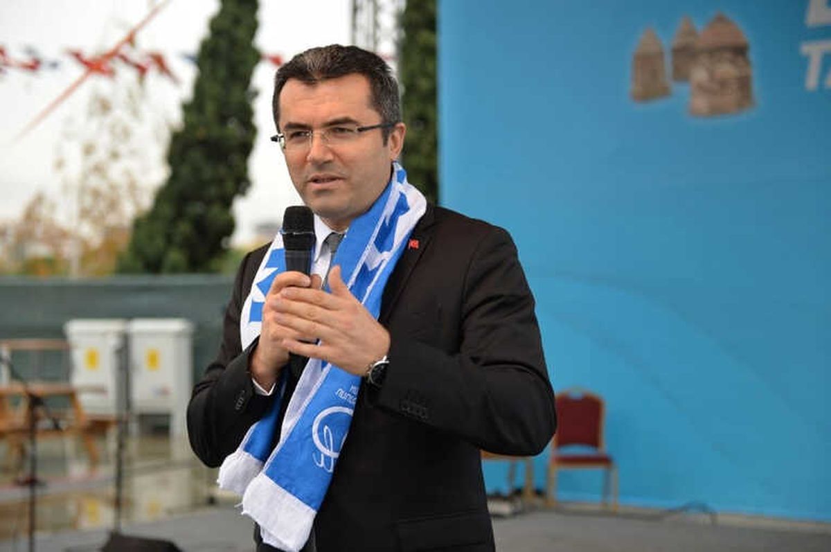 Vali Memiş Kayakseverleri Erzurum\'a Davet Etti