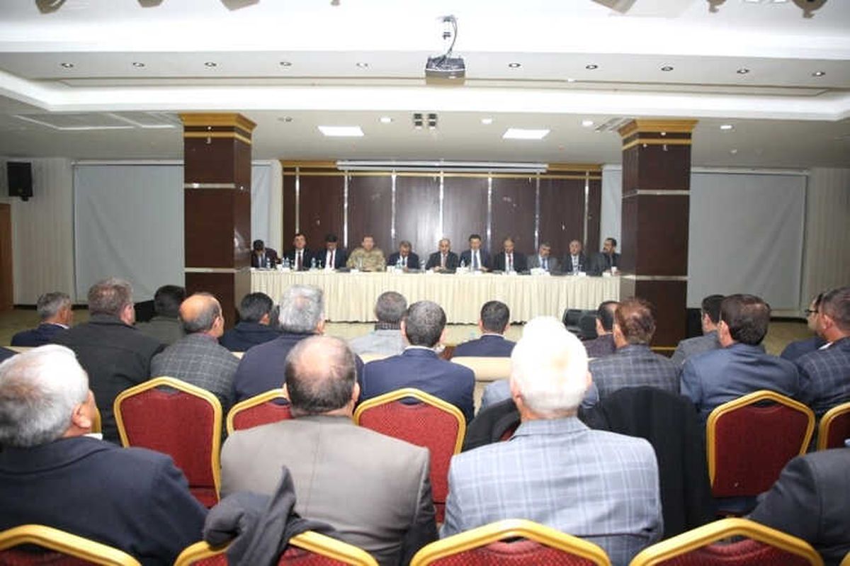 Vali ve Belediye Başkanı Muhtarlarıyla Bir Araya Geldi