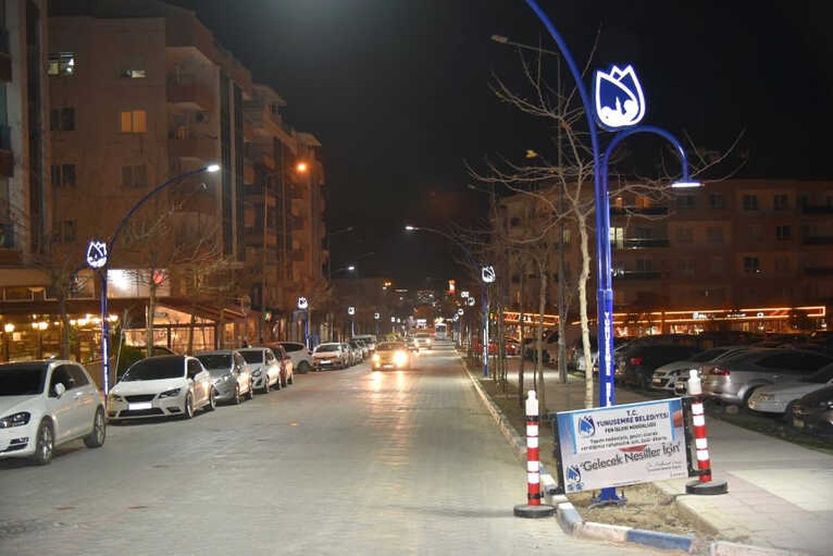 Yunusemre\'de Işıklandırma Çalışmaları