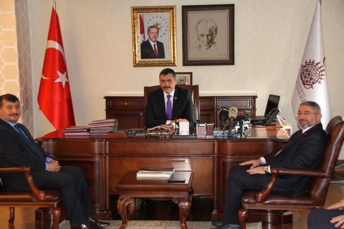AK Parti Çorum Belediye Başkan Adayı Halil İbrahim Aşgın;