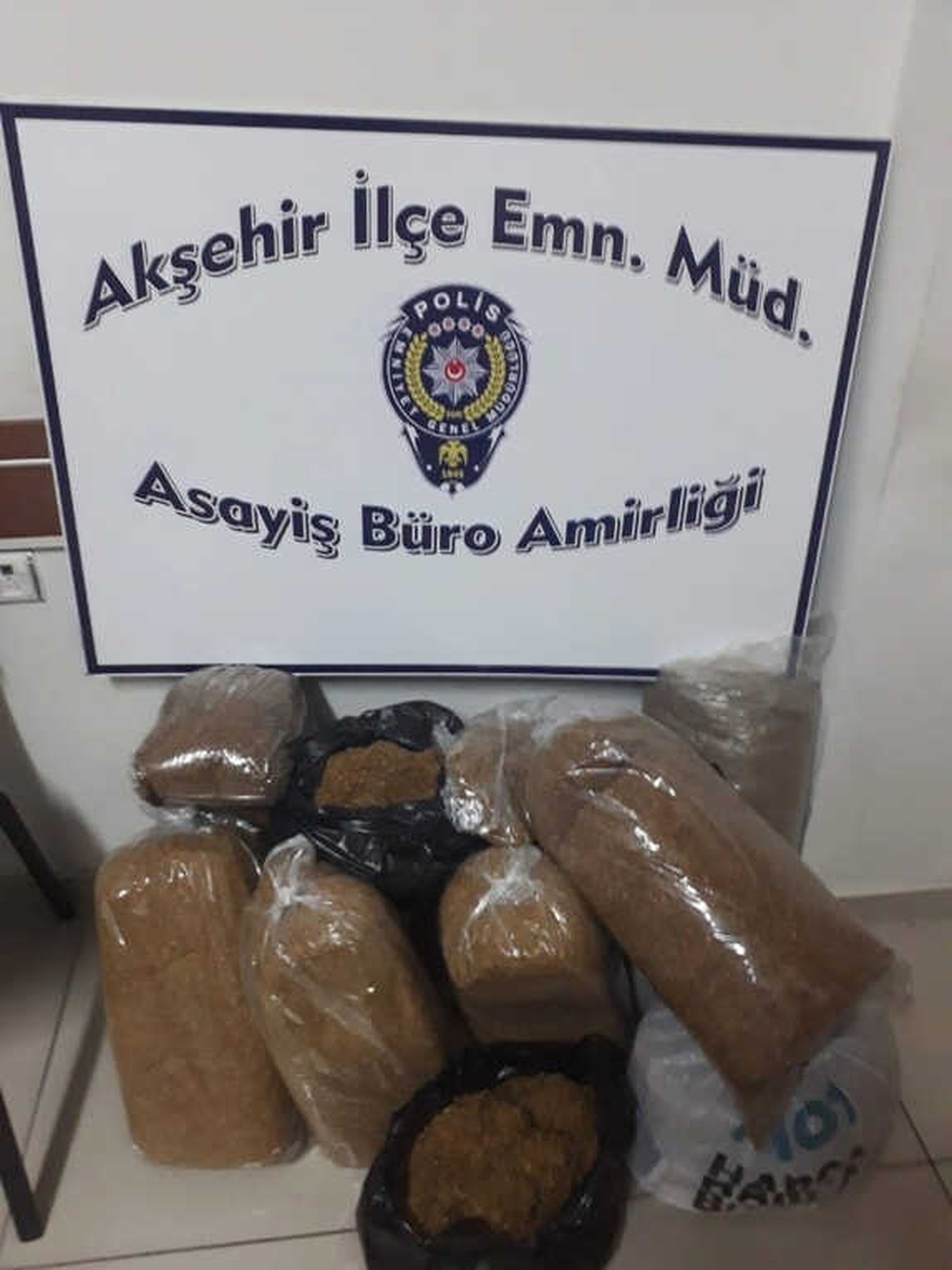 Akşehir Emniyetinden Tütün Satan İşyerlerine Baskın