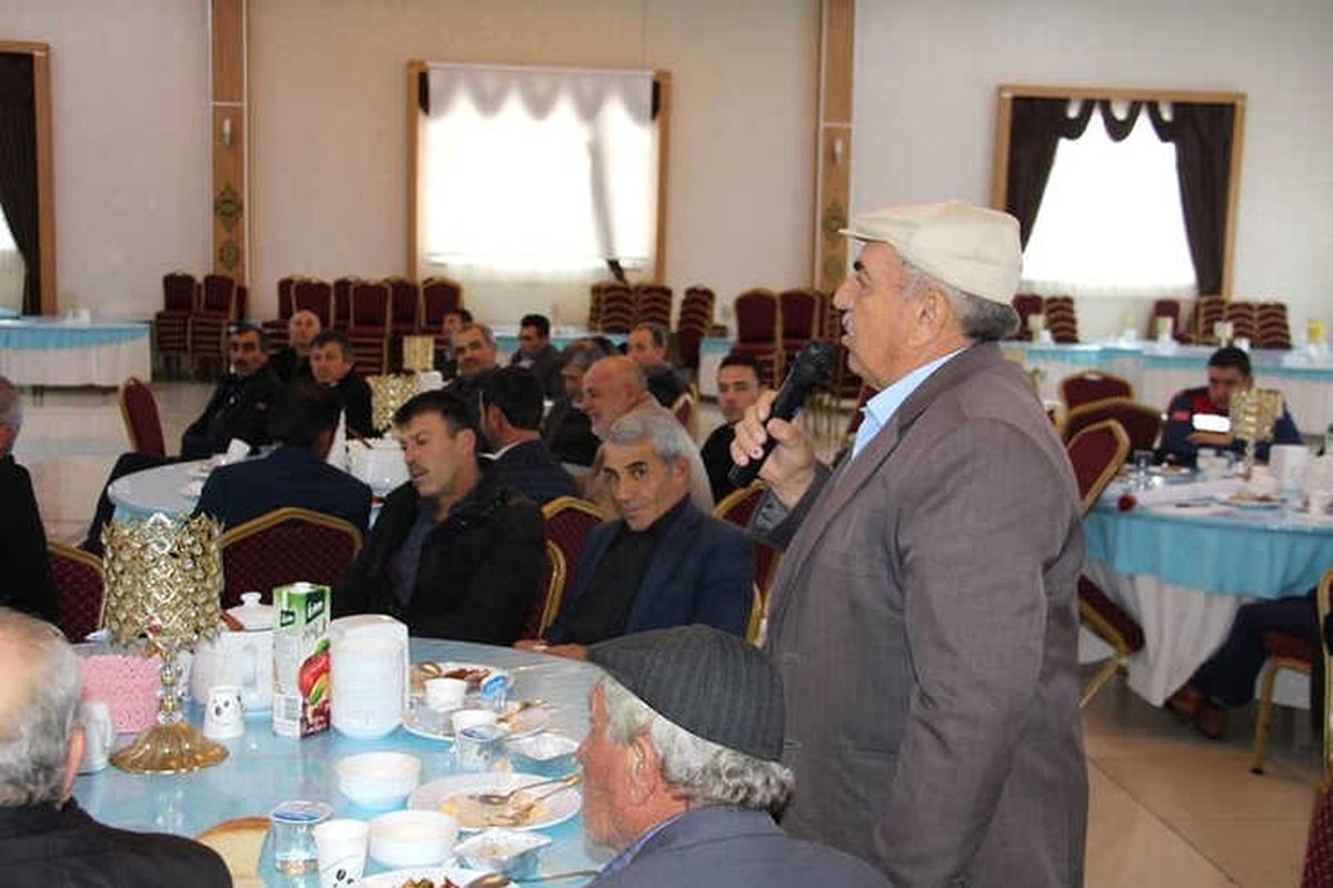 Altıntaş\'ta Muhtarlar Toplantısı