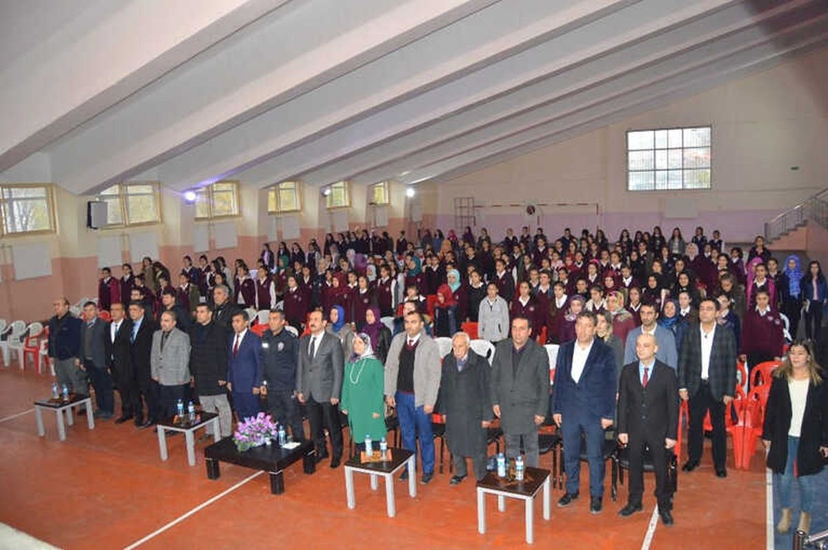 Besni\'de "Obeziteye Dur Diyelim" Konulu Panel Gerçekleştirildi