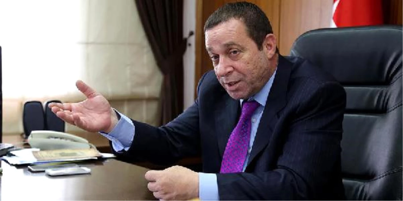 Denktaş: Türkiye, Kıbrıs Cumhuriyeti\'ni de Tanımalı