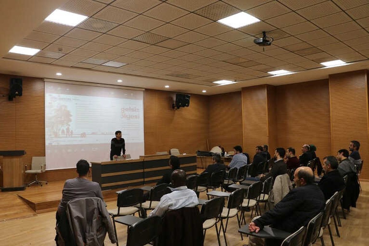 En Baba Atölyede Dersler Devam Ediyor