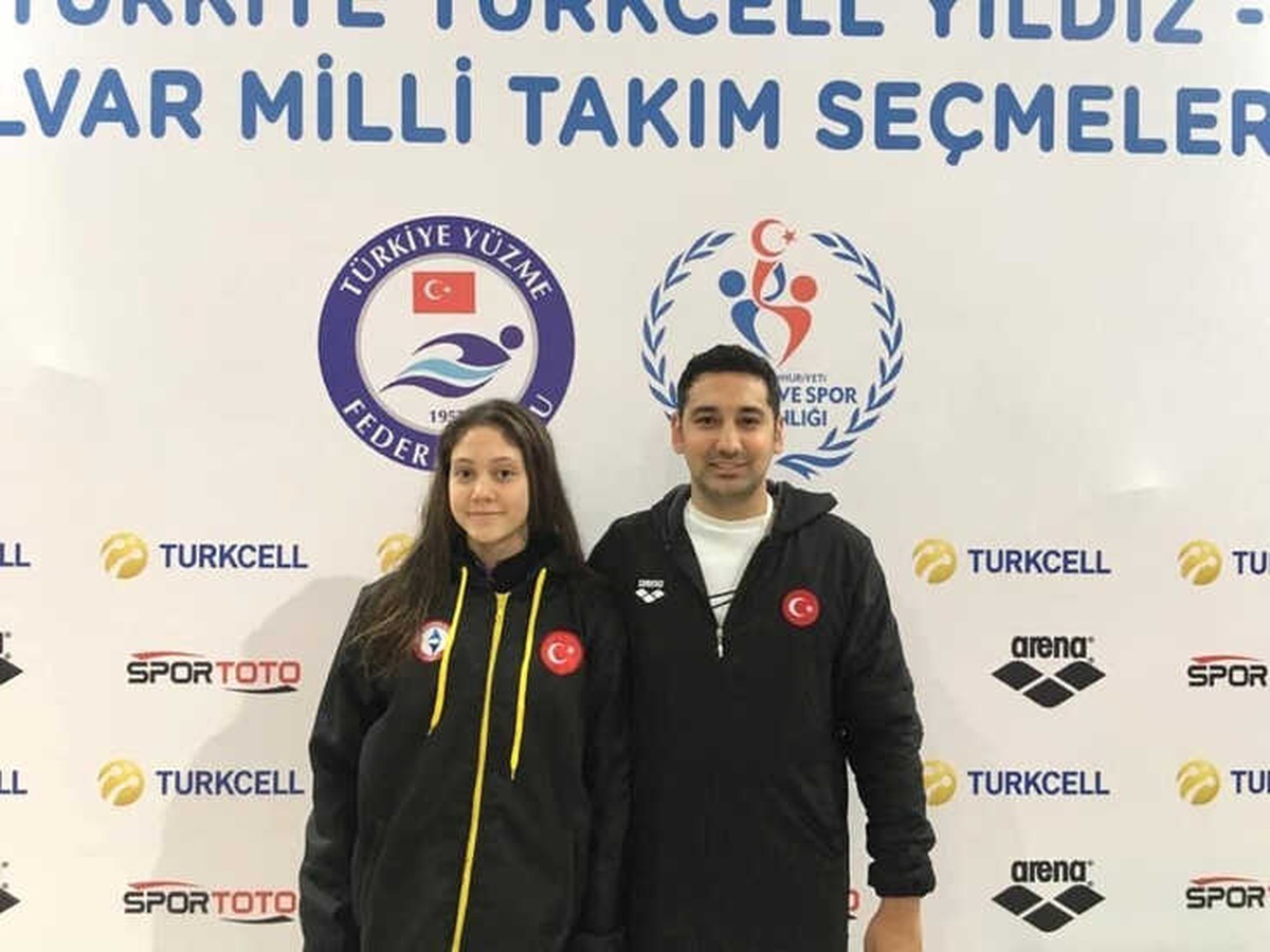 Eskişehirli Genç Yüzücü Türkiye Rekoru Kırdı