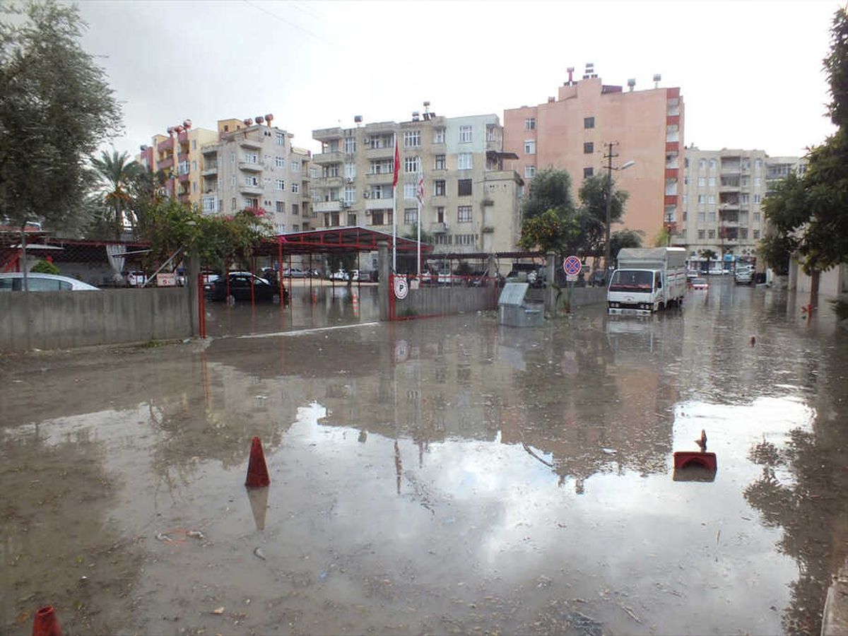Güncelleme - Mersin\'de Sağanak