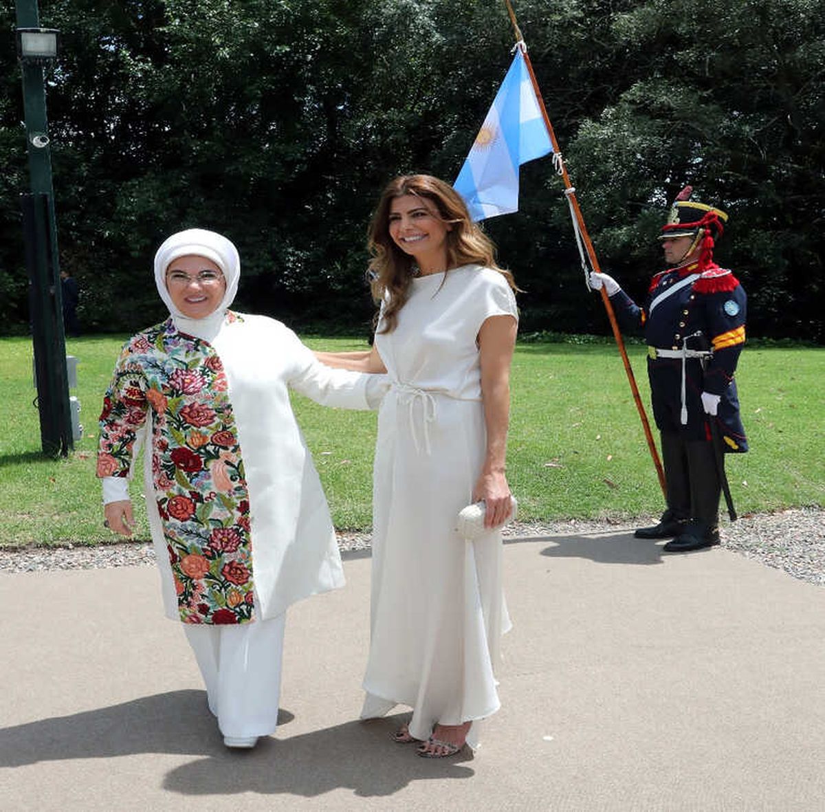 İki First Lady Bir Araya Geldi