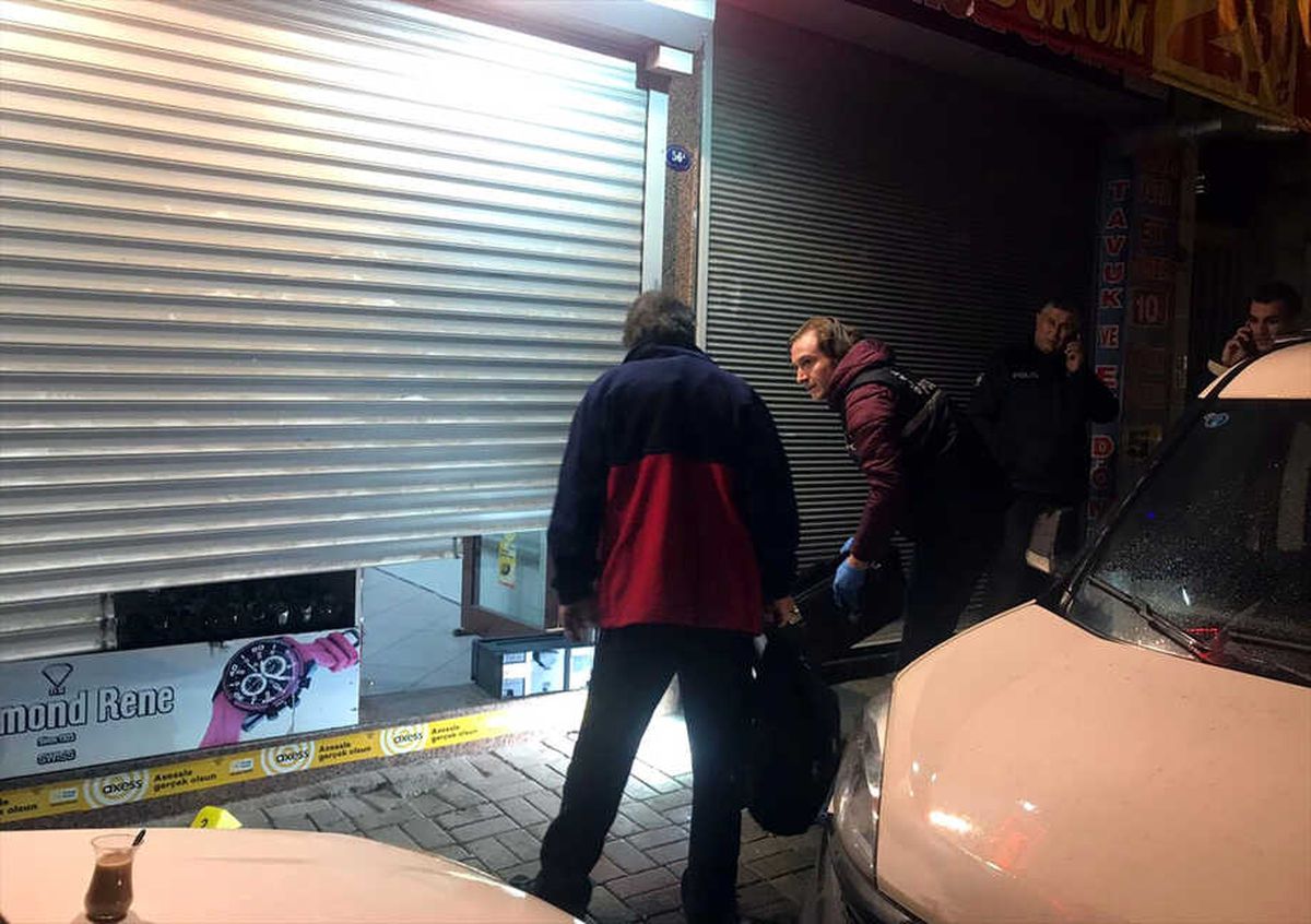 İzmir\'de Kuyumcu Soygunu