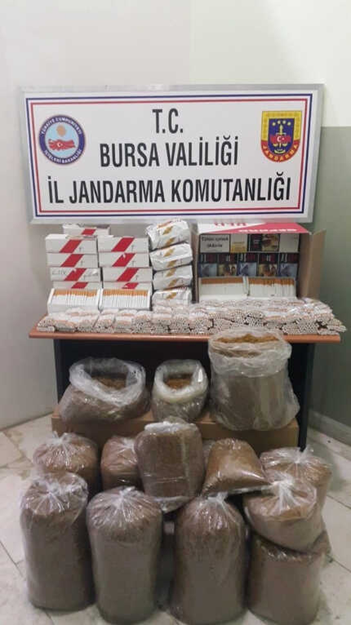 Jandarmadan Kaçak Sigara ve Tütün Operasyonu