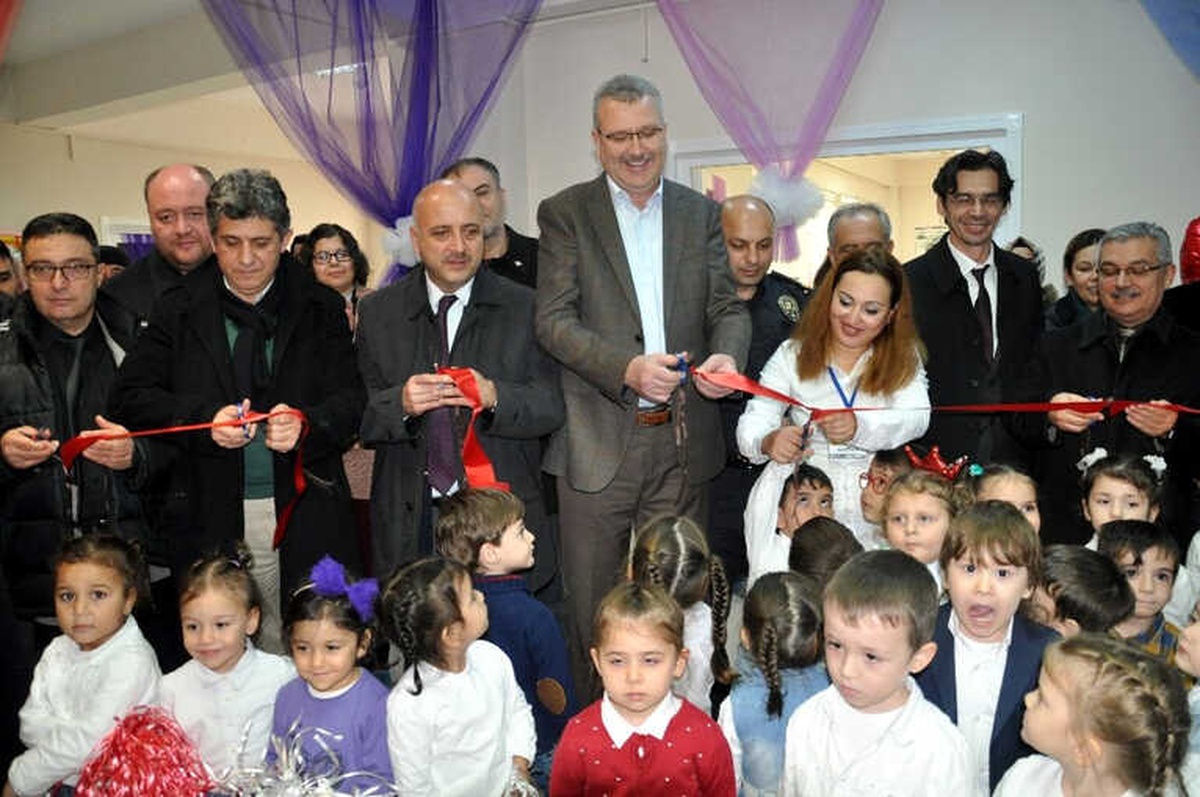 Karacabey Belediyesi Kreş ve Çocuk Bakımevi Törenle Hizmete Girdi