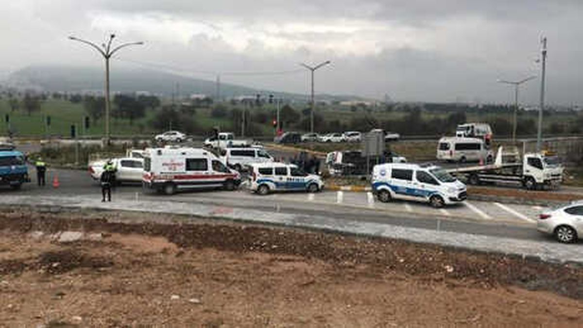 Kazada Yaralanan Sağlık Görevlilerini Darbettikleri İçin Şikayetçi Oldu