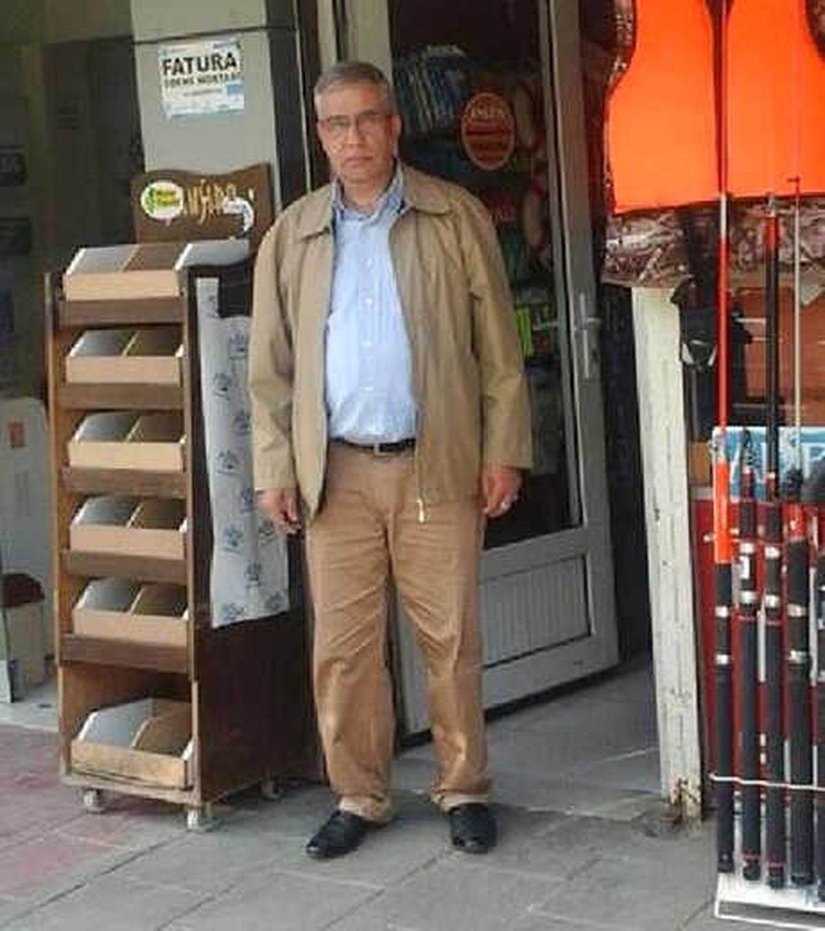 Kocaeli\'de Kırtasiyecilik Yapan Kişi İntihar Etti
