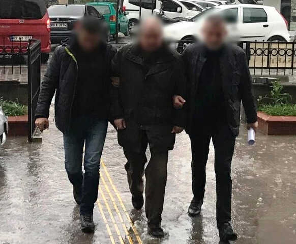 Kuşadası\'nda 5 Yıl Hapisle Aranan Zanlı Yakalandı