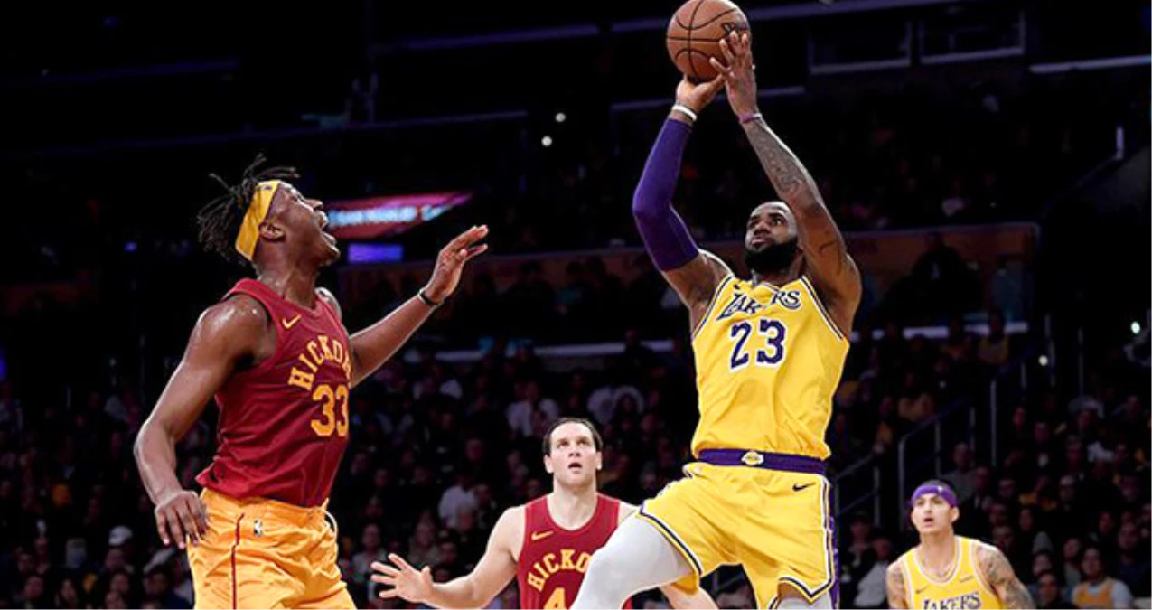 LeBron James\'in Yıldızlaştığı Maçta Los Angeles Lakers, Indiana Pacers\'ı Devirdi