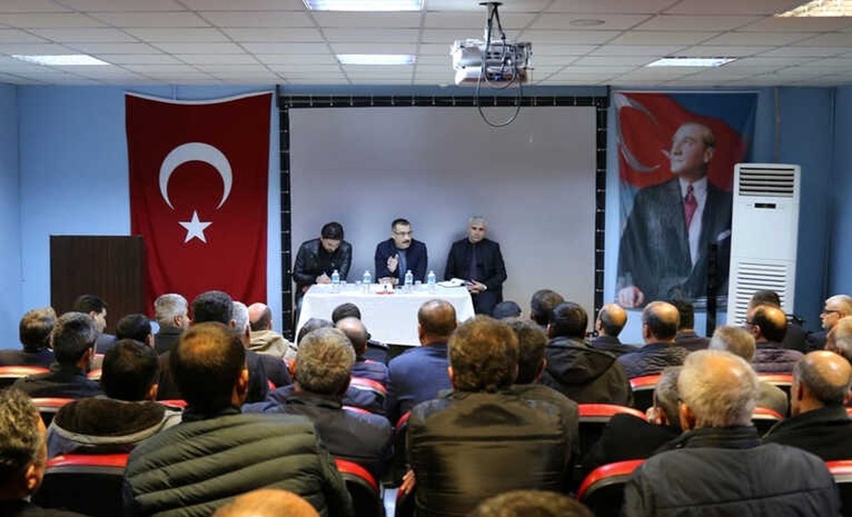 Lice\'de Muhtarlar Toplantısı Yapıldı