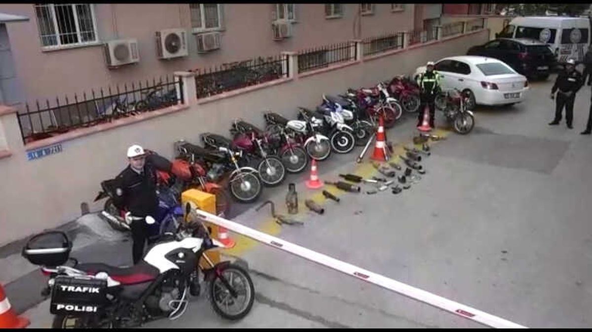 3 Araca 21 Bin Liralık Drift Cezası