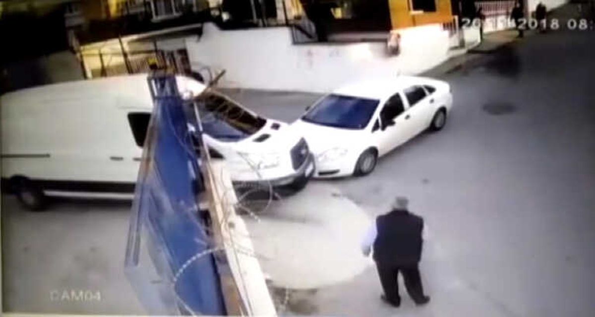 İstanbul\'da Hırsızların Ölümüne Kaçışı Kamerada