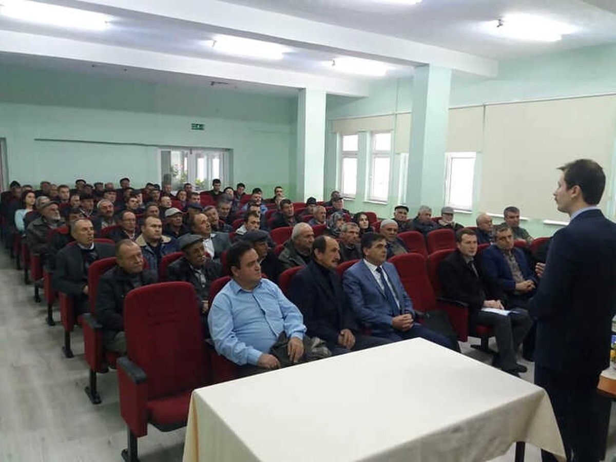 Pazaryeri\'nde Şerbetçi Otu Toplantısı