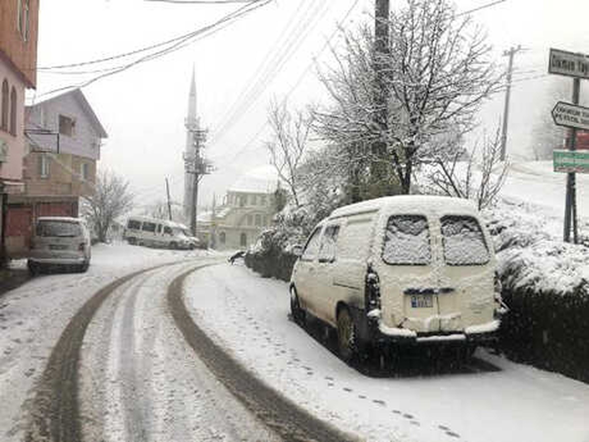 Sakarya\'nın Yüksek Kesimleri Beyaza Büründü