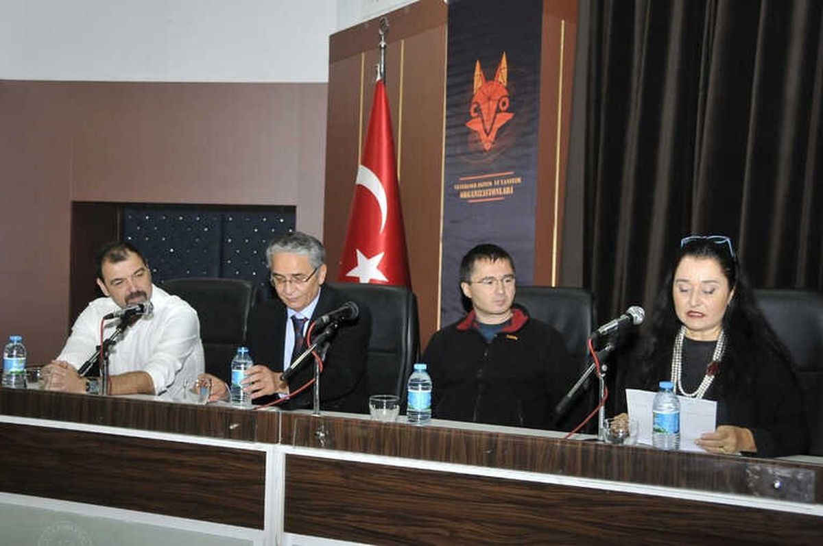 Selçuk\'ta "Sektöre Adım Adım" Paneli Yapıldı